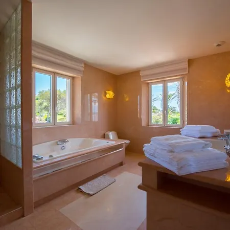20 Guests Amazing In Great Location, Saint-tropez Вилла