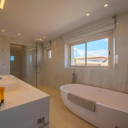 20 Guests Amazing In Great Location, Saint-tropez Вилла *