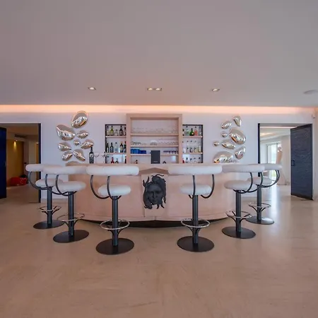 20 Guests Amazing In Great Location, Saint-tropez Вилла *